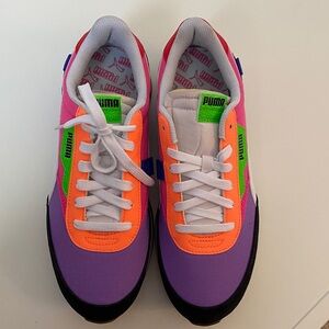 NEW UNWORN women’s Puma Future Rider Play On Sneakers Size 8.5